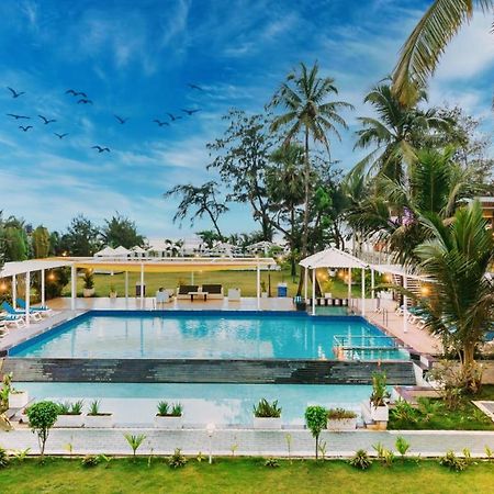 Foxoso La Beach Resort & Spa 果阿旧城 外观 照片