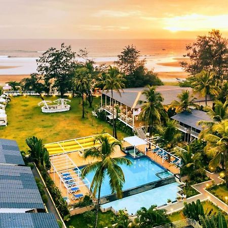 Foxoso La Beach Resort & Spa 果阿旧城 外观 照片