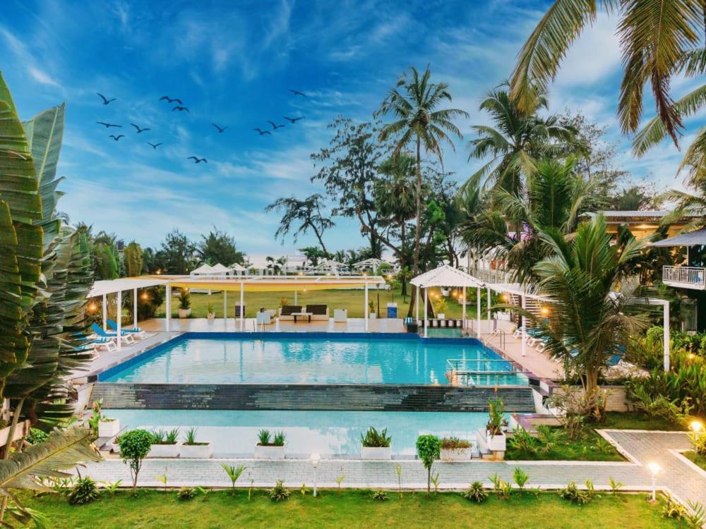 Foxoso La Beach Resort & Spa 果阿旧城 外观 照片